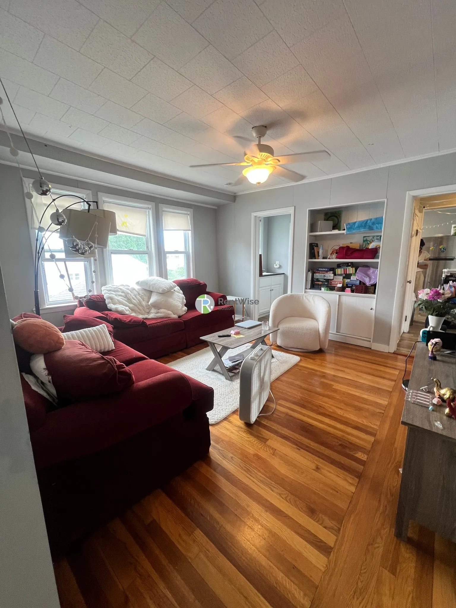 4 bed, 1 bath apartment for rent at 60 Buzzell Ln Unit 1, South Medford