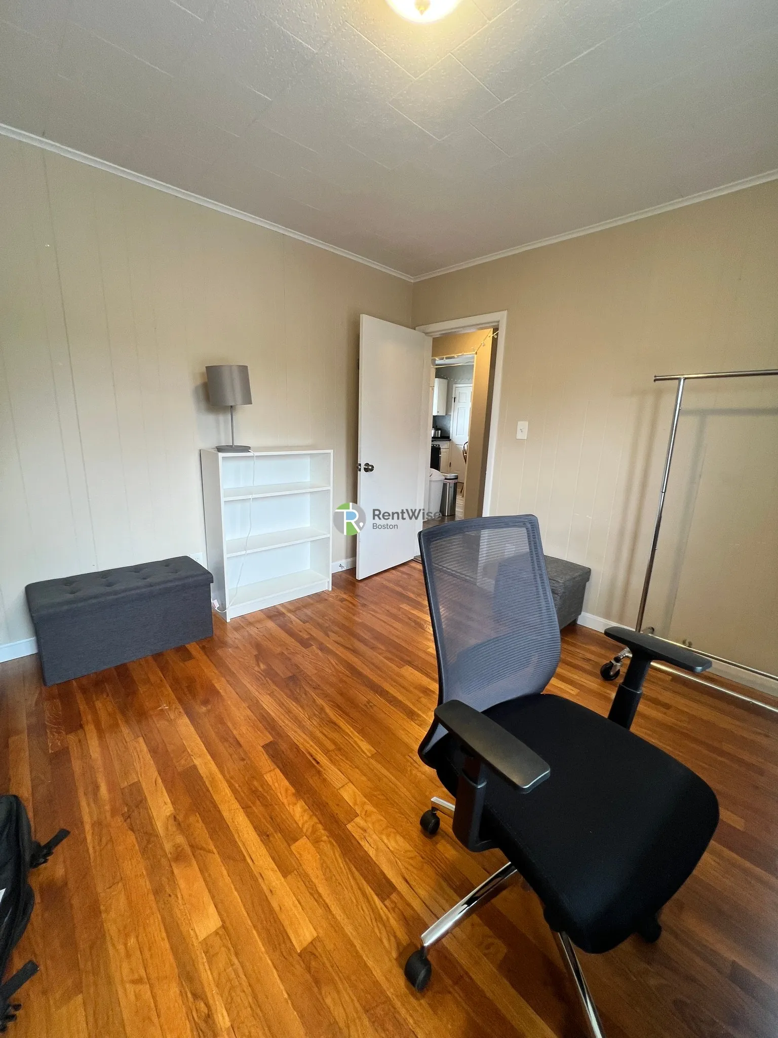 4 bed, 1 bath apartment for rent at 60 Buzzell Ln Unit 1, South Medford — photo 18 of 28