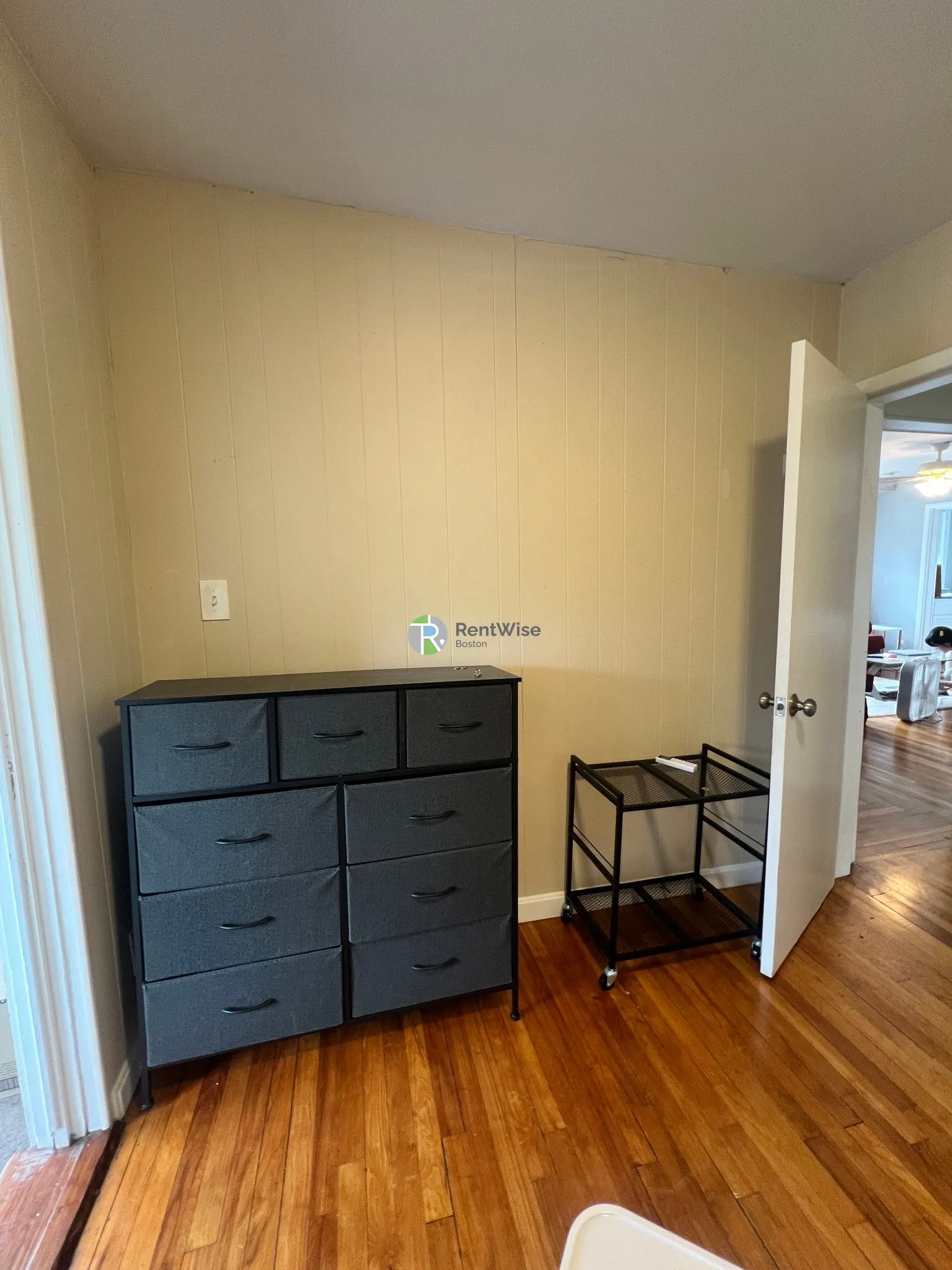 4 bed, 1 bath apartment for rent at 60 Buzzell Ln Unit 1, South Medford — photo 7 of 28