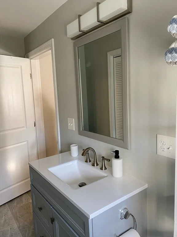 1 bed, 1 bath apartment for rent at 60 Cecilian Ave Unit B, Revere — photo 6 of 7