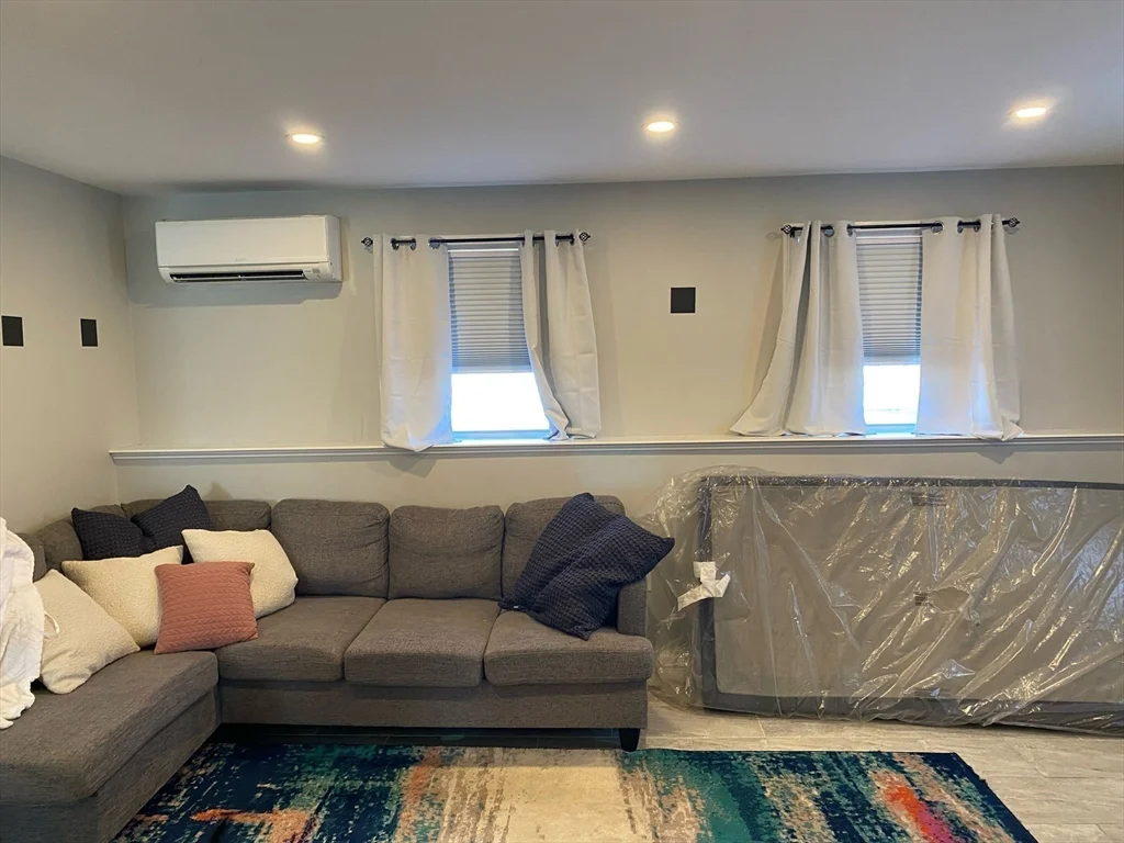 1 bed, 1 bath apartment for rent at 60 Cecilian Ave Unit B, Revere — photo 4 of 7