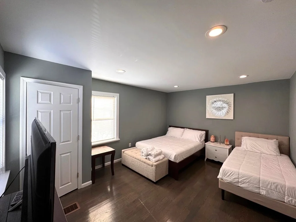 2 bed, 1 bath apartment for rent at 60 Cedar St Unit B, Waltham — photo 16 of 19
