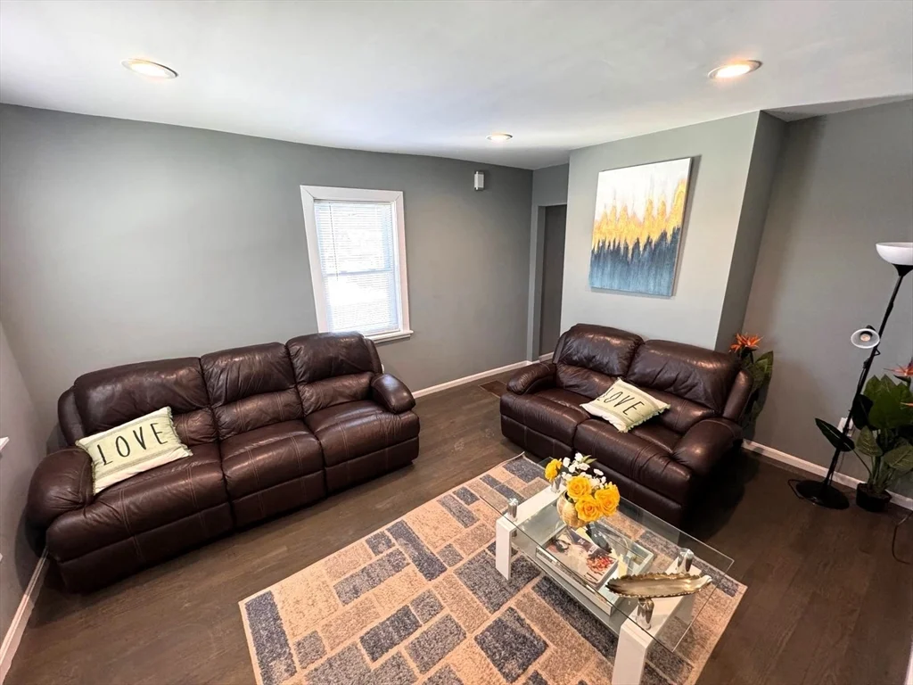 2 bed, 1 bath apartment for rent at 60 Cedar St Unit B, Waltham — photo 8 of 19