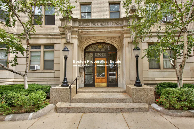 2 bed, 1 bath apartment for rent at 60 Charlesgate East Unit 102a, Fenway