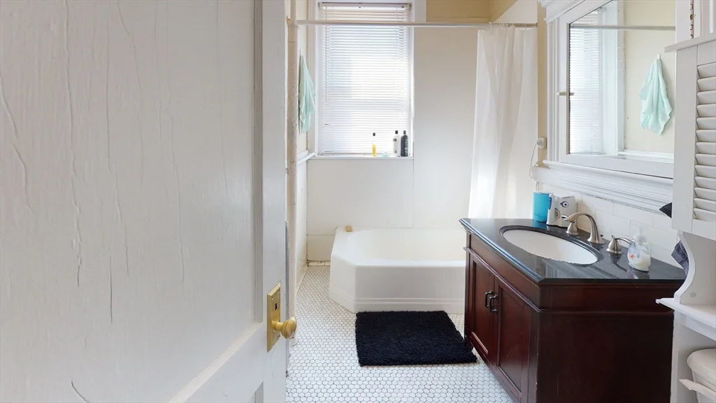 1 bed, 1 bath apartment for rent at 60 Charlesgate East Unit 118, Fenway — photo 5 of 6