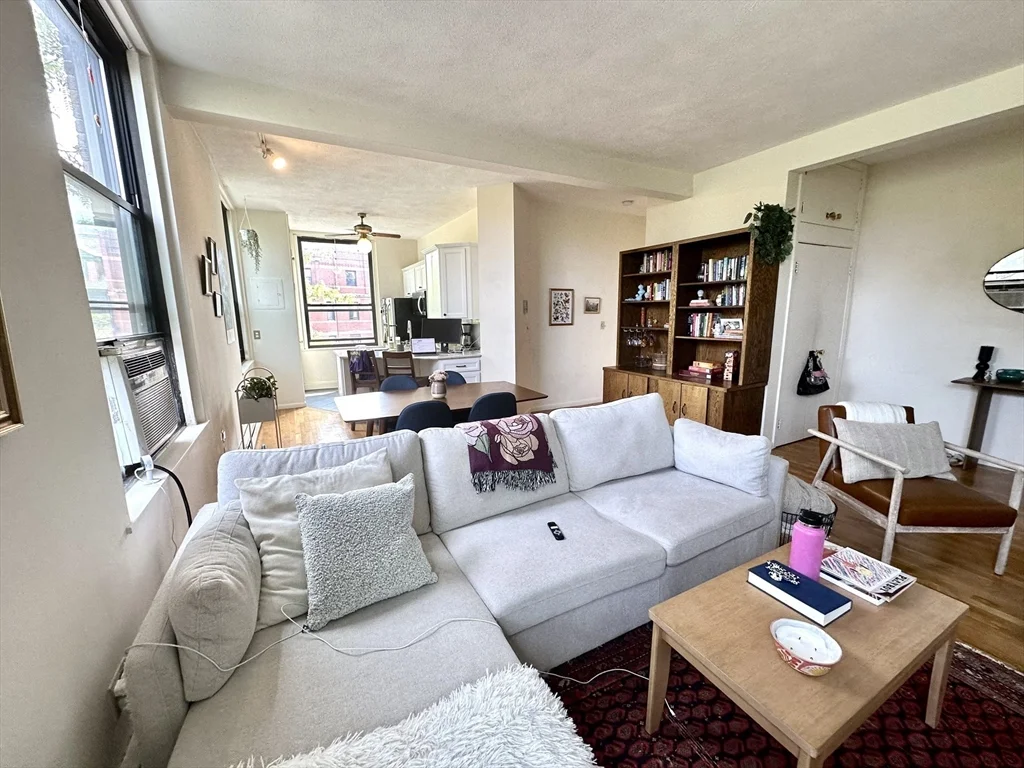 1 bed, 1 bath apartment for rent at 60 Charlesgate W Unit 3B, Back Bay — photo 2 of 7