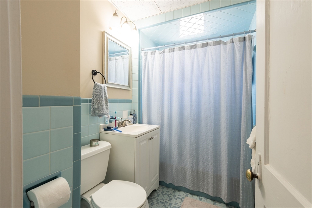 3 bed, 1 bath apartment for rent at 60 Clewley Rd Unit 2, Medford — photo 15 of 18