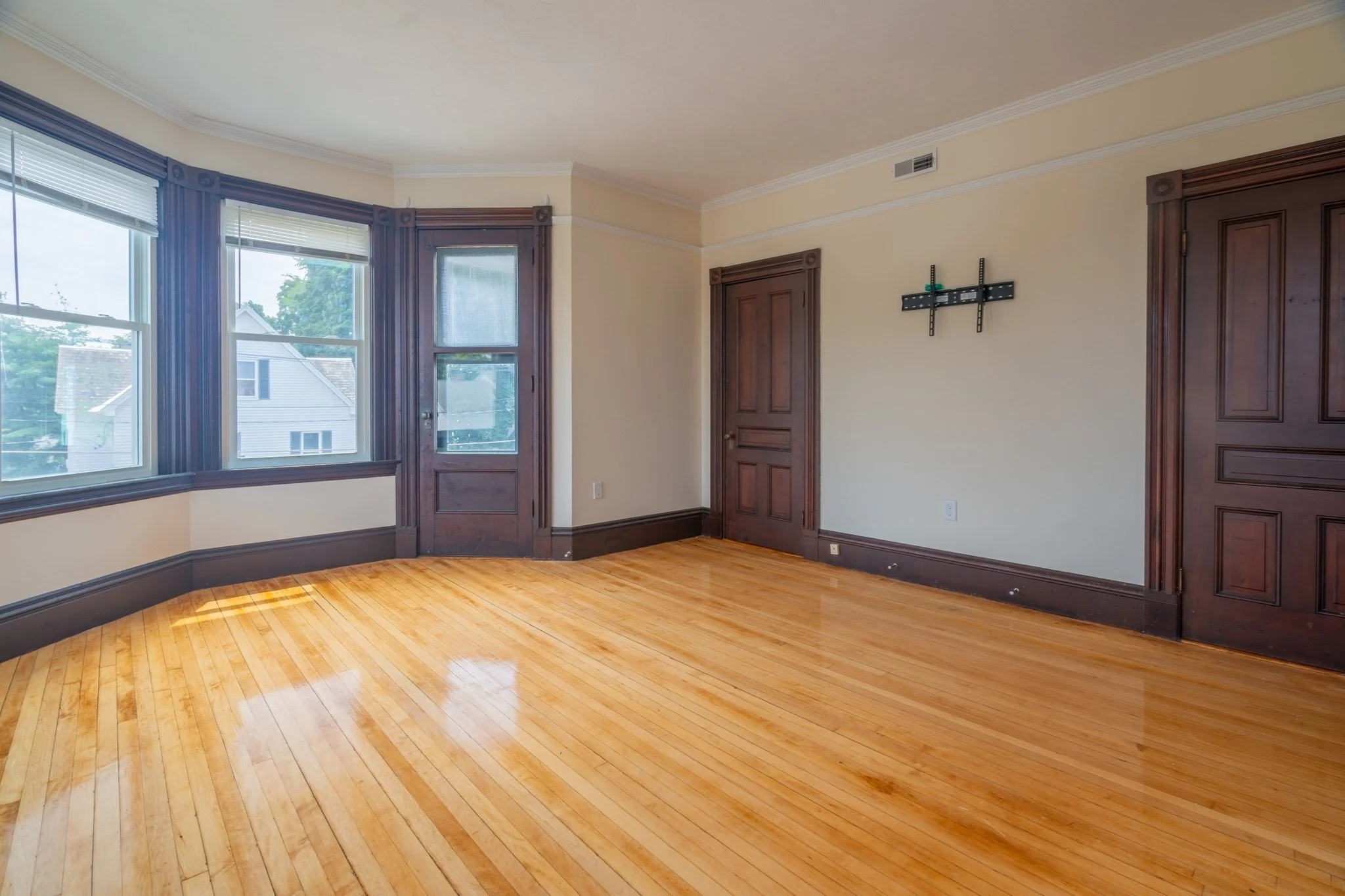 6 bed, 2 bath apartment for rent at 60 Congress St Unit 1, Fitchburg — photo 17 of 21
