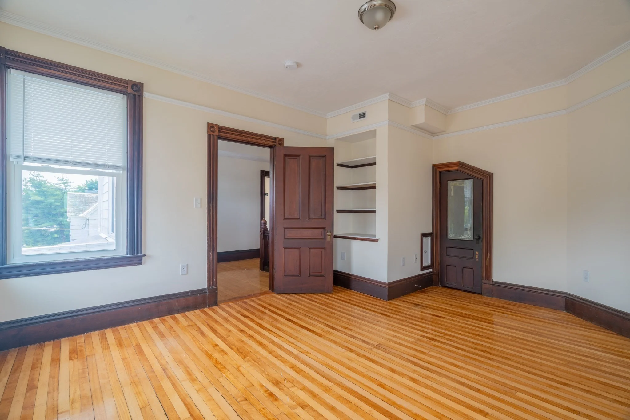 6 bed, 2 bath apartment for rent at 60 Congress St Unit 1, Fitchburg — photo 13 of 21