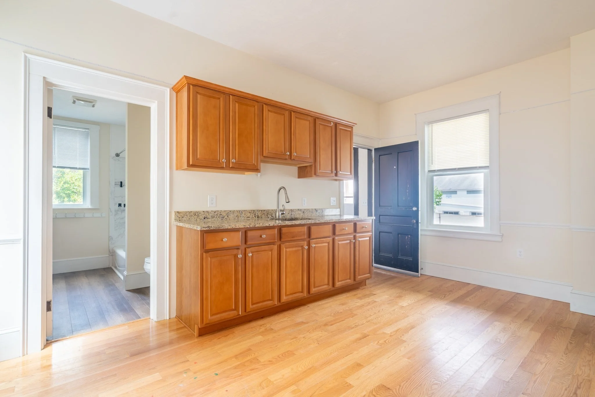 6 bed, 2 bath apartment for rent at 60 Congress St Unit 1, Fitchburg — photo 4 of 21