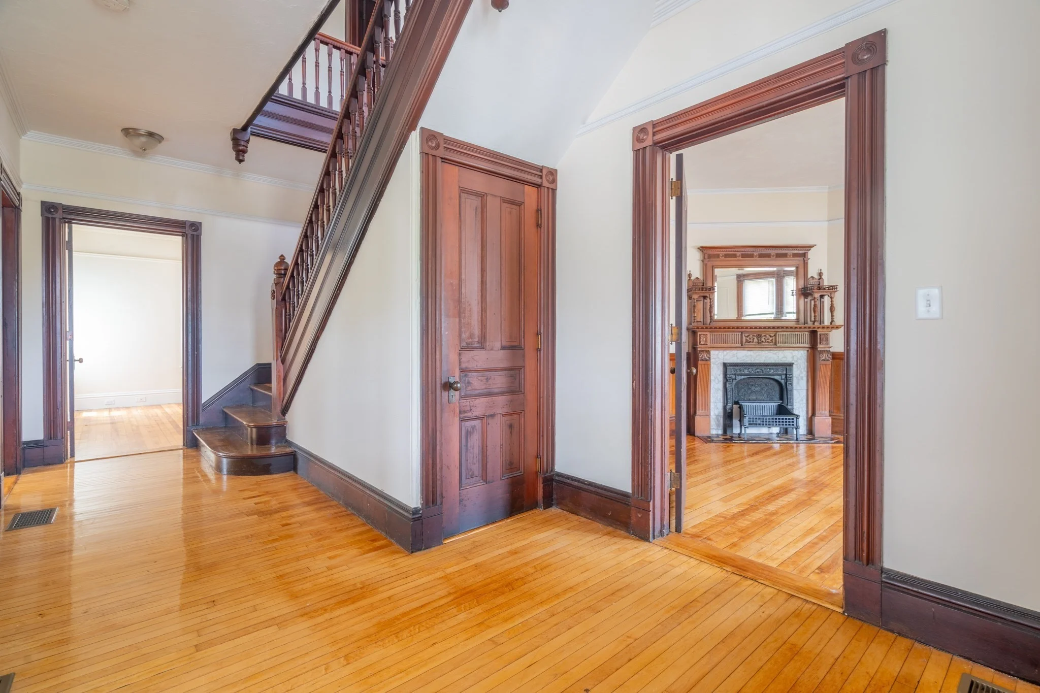 6 bed, 2 bath apartment for rent at 60 Congress St Unit 1, Fitchburg — photo 9 of 21