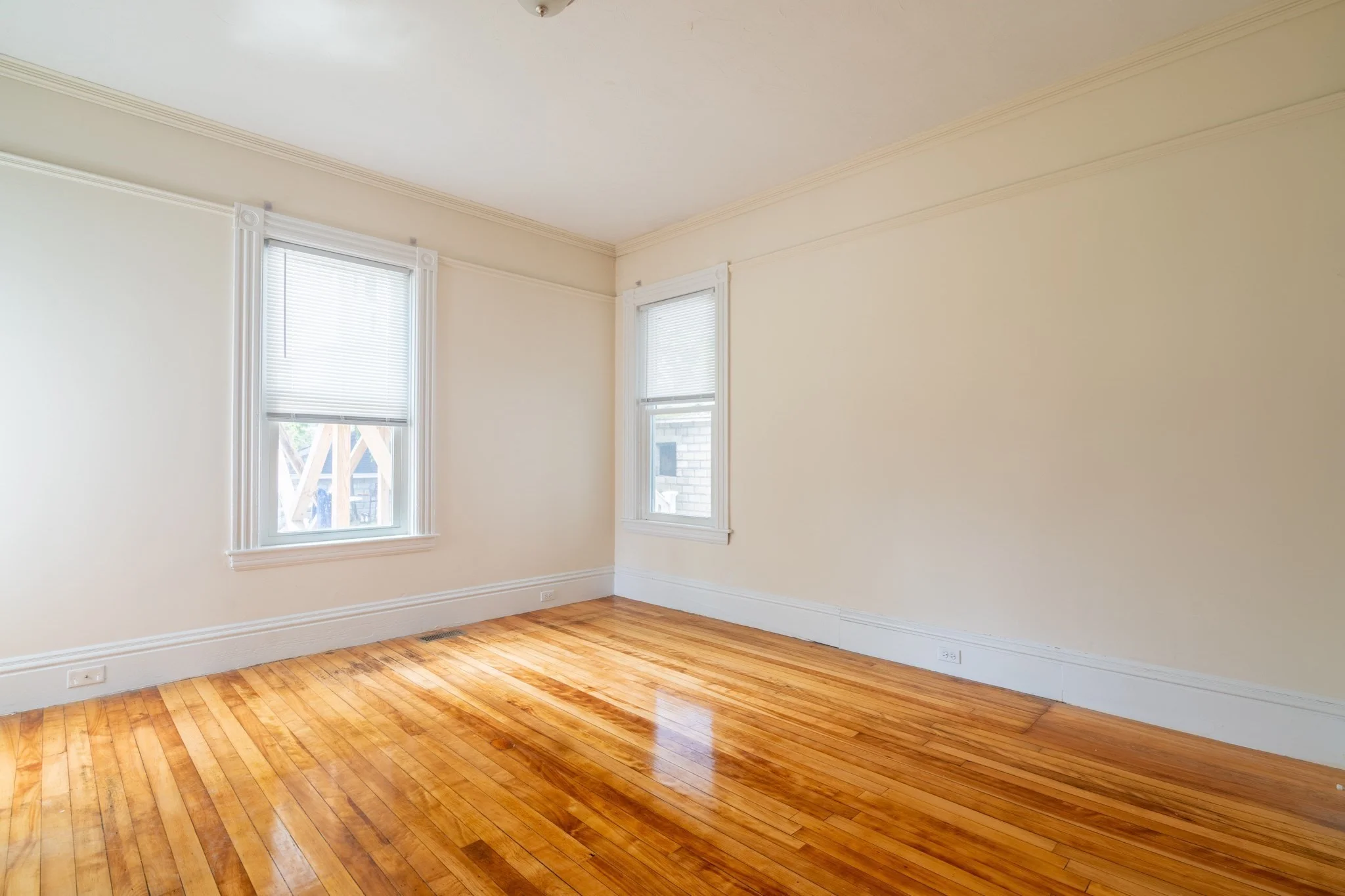 6 bed, 2 bath apartment for rent at 60 Congress St Unit 1, Fitchburg — photo 11 of 21
