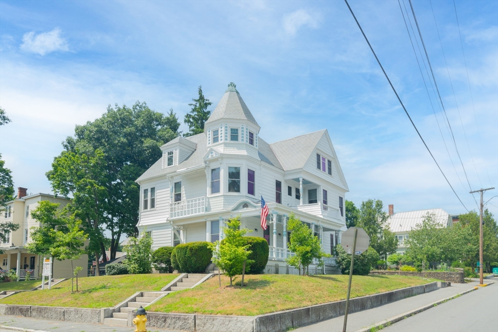 5 bed, 2 bath apartment for rent at 60 Congress St Unit 2, Fitchburg