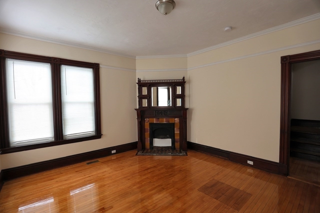 5 bed, 2 bath apartment for rent at 60 Congress St Unit 2, Fitchburg — photo 9 of 20