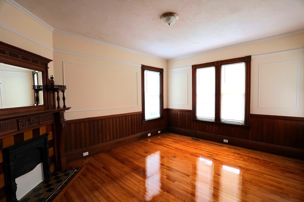 5 bed, 2 bath apartment for rent at 60 Congress St Unit 2, Fitchburg — photo 4 of 20