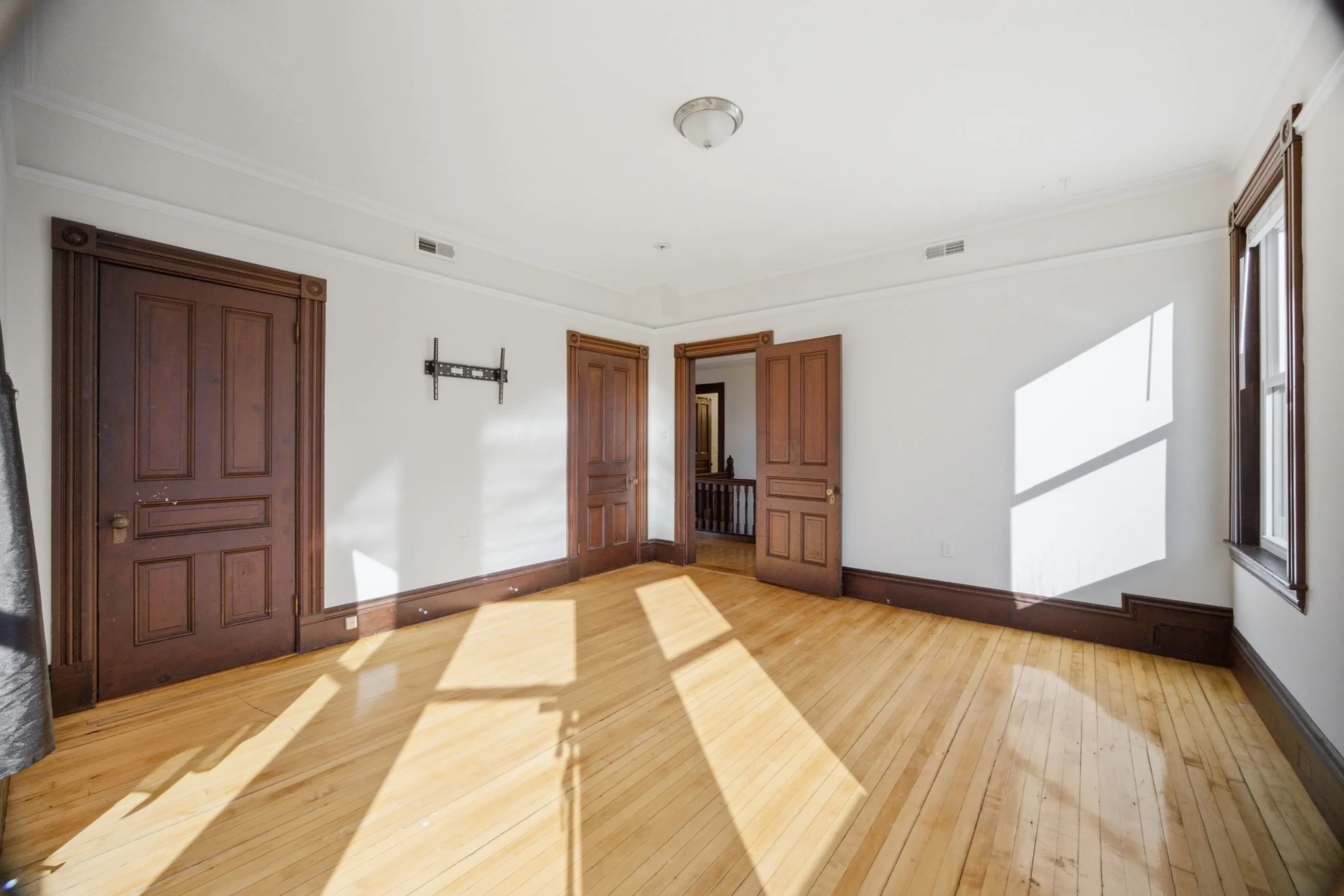 6 bed, 2 bath apartment for rent at 60 Congress Unit 1, Fitchburg — photo 35 of 38