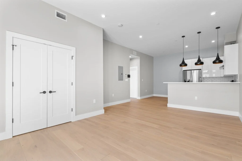 1 bed, 1 bath apartment for rent at 60 Cross St E Unit 105, East Somerville — photo 5 of 25