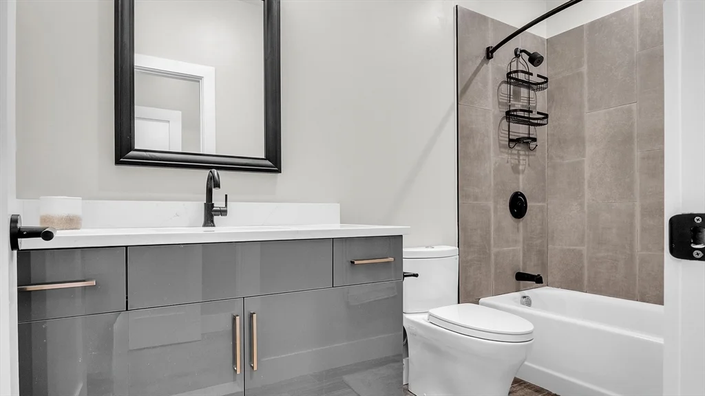 3 bed, 2 bath apartment for rent at 60 Cross St E Unit 318, East Somerville — photo 11 of 38