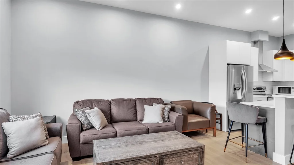 3 bed, 2 bath apartment for rent at 60 Cross St E Unit 318, East Somerville — photo 3 of 38