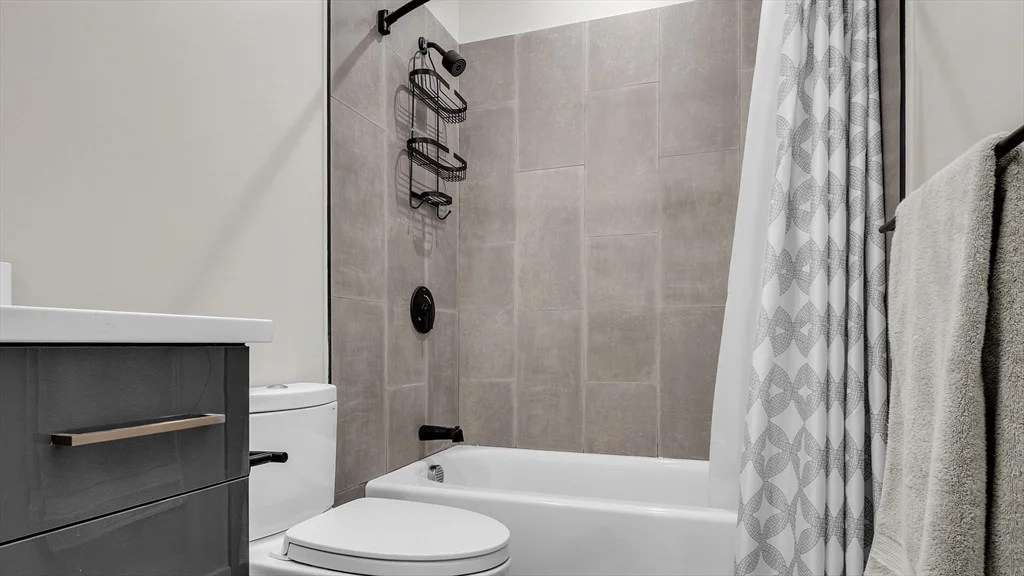 3 bed, 2 bath apartment for rent at 60 Cross St E Unit 318, East Somerville — photo 12 of 38