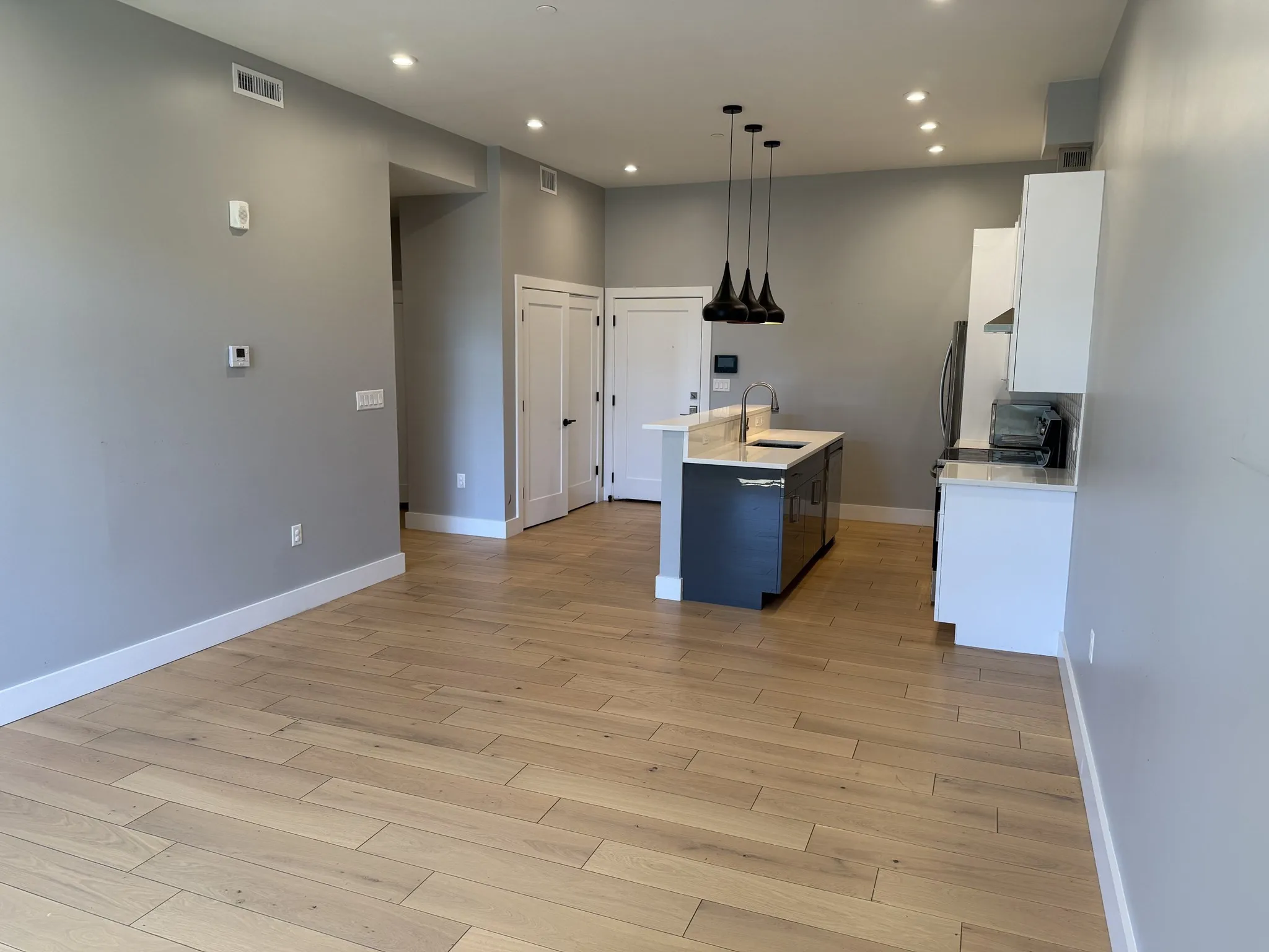 3 bed, 2 bath apartment for rent at 60 Cross Street East Unit 207, East Somerville — photo 5 of 32