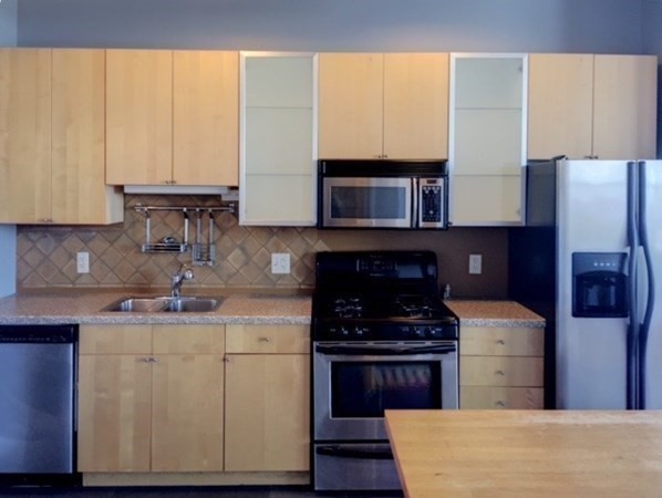 1 bed, 1 bath apartment for rent at 60 Dudley St Unit 301, Chelsea — photo 1 of 12