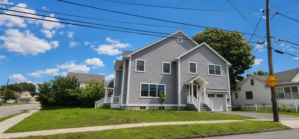 3 bed, 3 bath apartment for rent at 60 Ellsworth Rd Unit 2, Peabody — photo 2 of 32