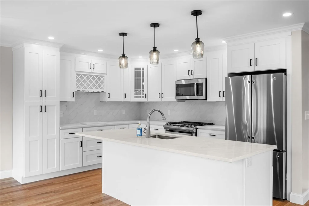 3 bed, 3 bath apartment for rent at 60 Ellsworth Rd Unit 2, Peabody — photo 8 of 32