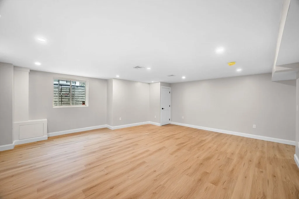 3 bed, 3 bath apartment for rent at 60 Ellsworth Rd Unit 2, Peabody — photo 25 of 32