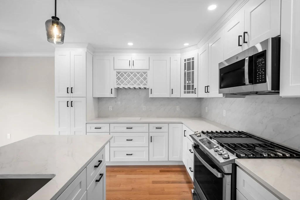 3 bed, 3 bath apartment for rent at 60 Ellsworth Rd Unit 2, Peabody — photo 9 of 32