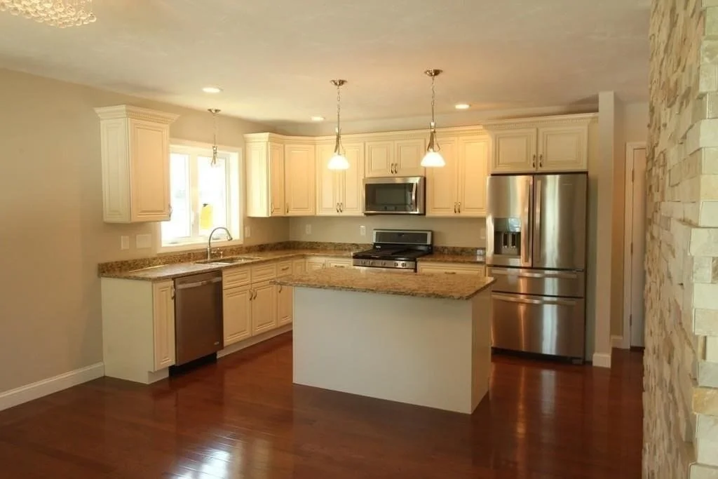 3 bed, 3 bath apartment for rent at 60 Elm St Unit 1, Shrewsbury — photo 5 of 20