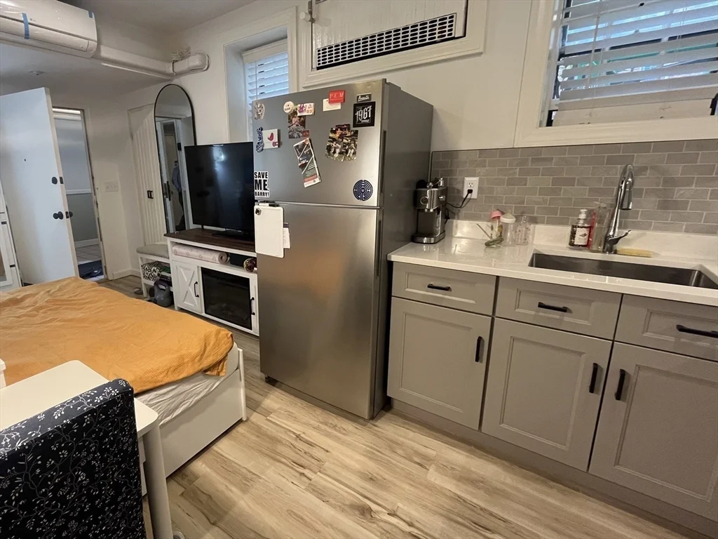 1 bed, 1 bath apartment for rent at 60 Elm Unit 2A, Worcester — photo 3 of 20
