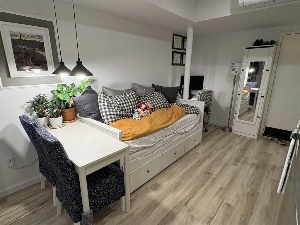 1 bed, 1 bath apartment for rent at 60 Elm Unit 2A, Worcester — photo 6 of 20