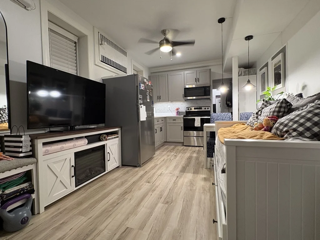 1 bed, 1 bath apartment for rent at 60 Elm Unit 2A, Worcester — photo 5 of 20