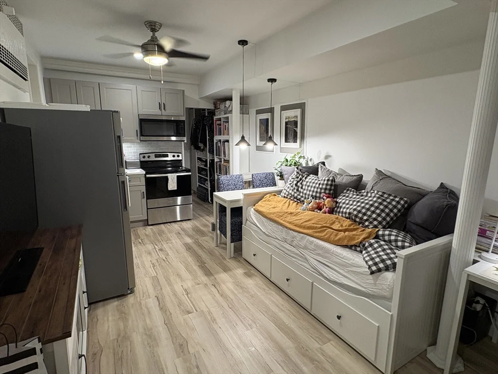 1 bed, 1 bath apartment for rent at 60 Elm Unit 2A, Worcester — photo 7 of 20