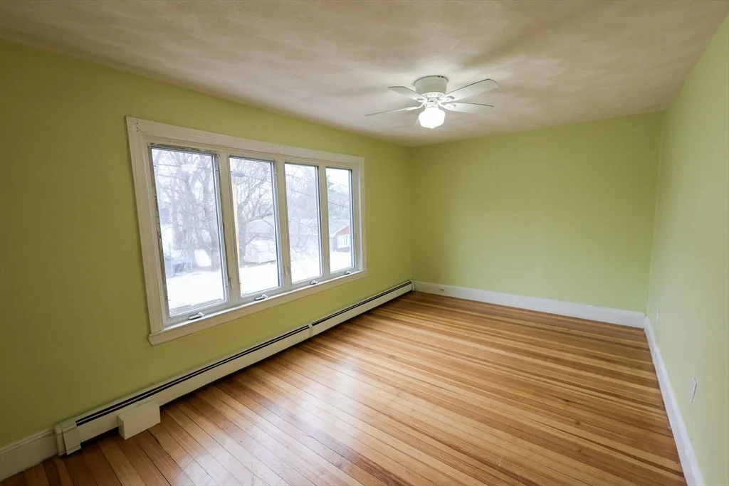 3 bed, 1 bath apartment for rent at 60 Essex St Unit 2, Revere — photo 5 of 21