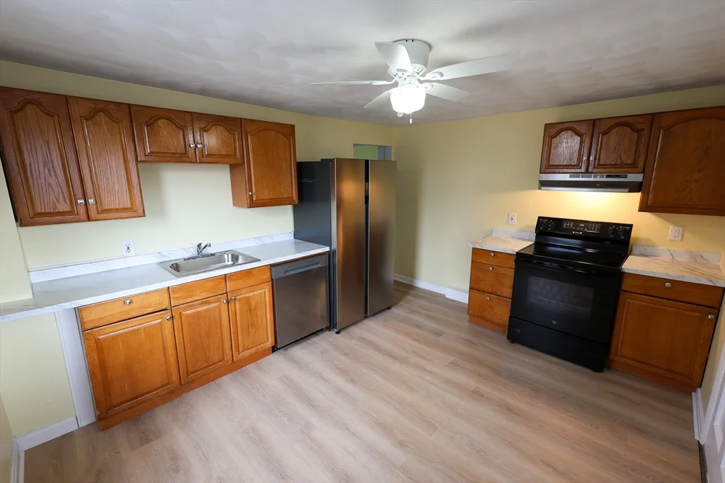 3 bed, 1 bath apartment for rent at 60 Essex St Unit 2, Revere — photo 1 of 21