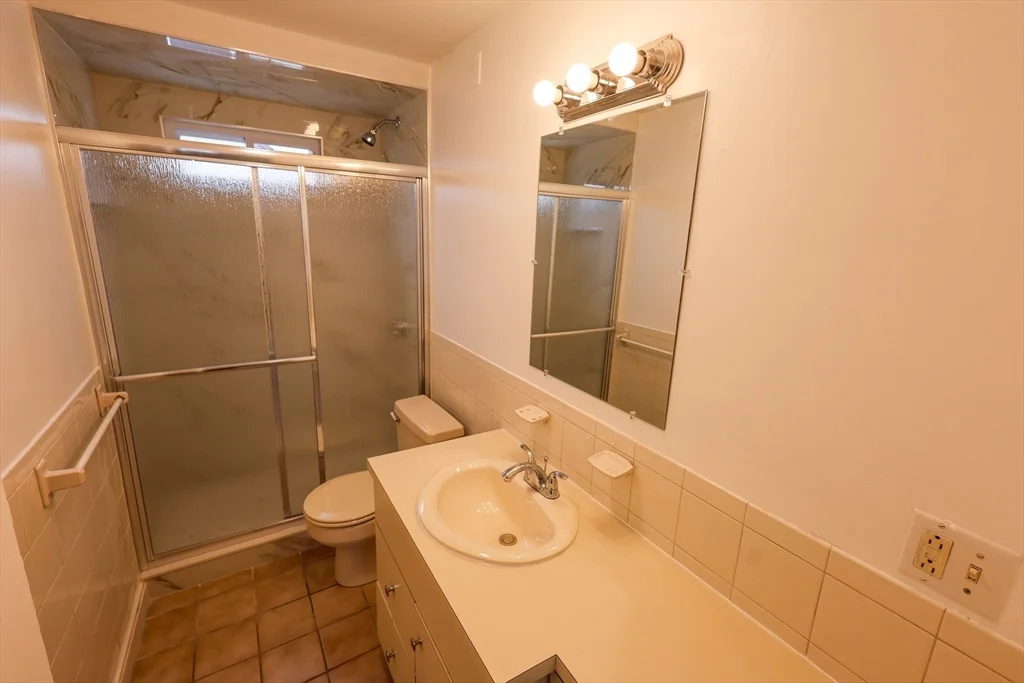 3 bed, 1 bath apartment for rent at 60 Essex St Unit 2, Revere — photo 13 of 21