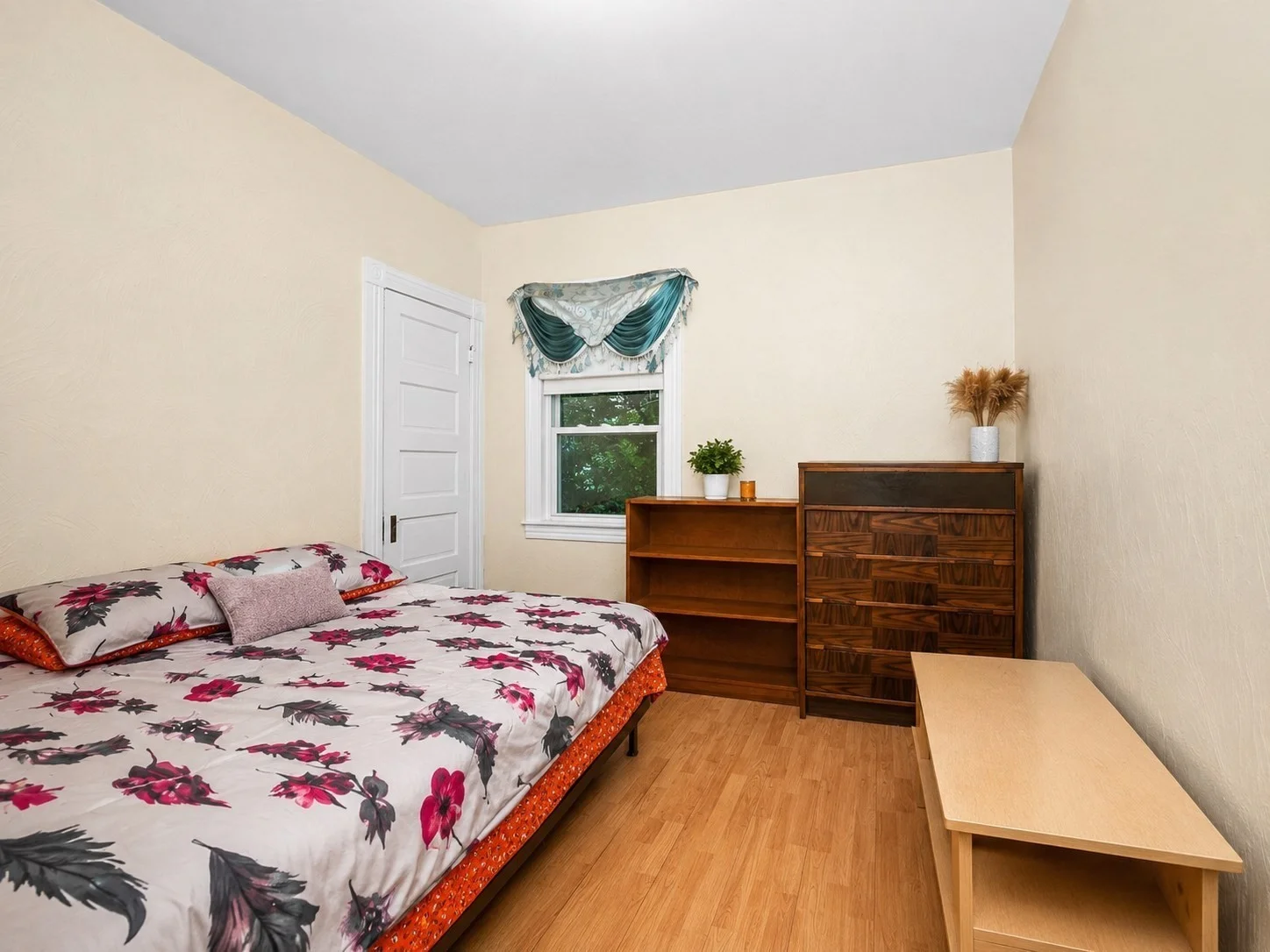 3 bed, 1 bath apartment for rent at 60 Esther St Unit 2, Worcester — photo 11 of 19