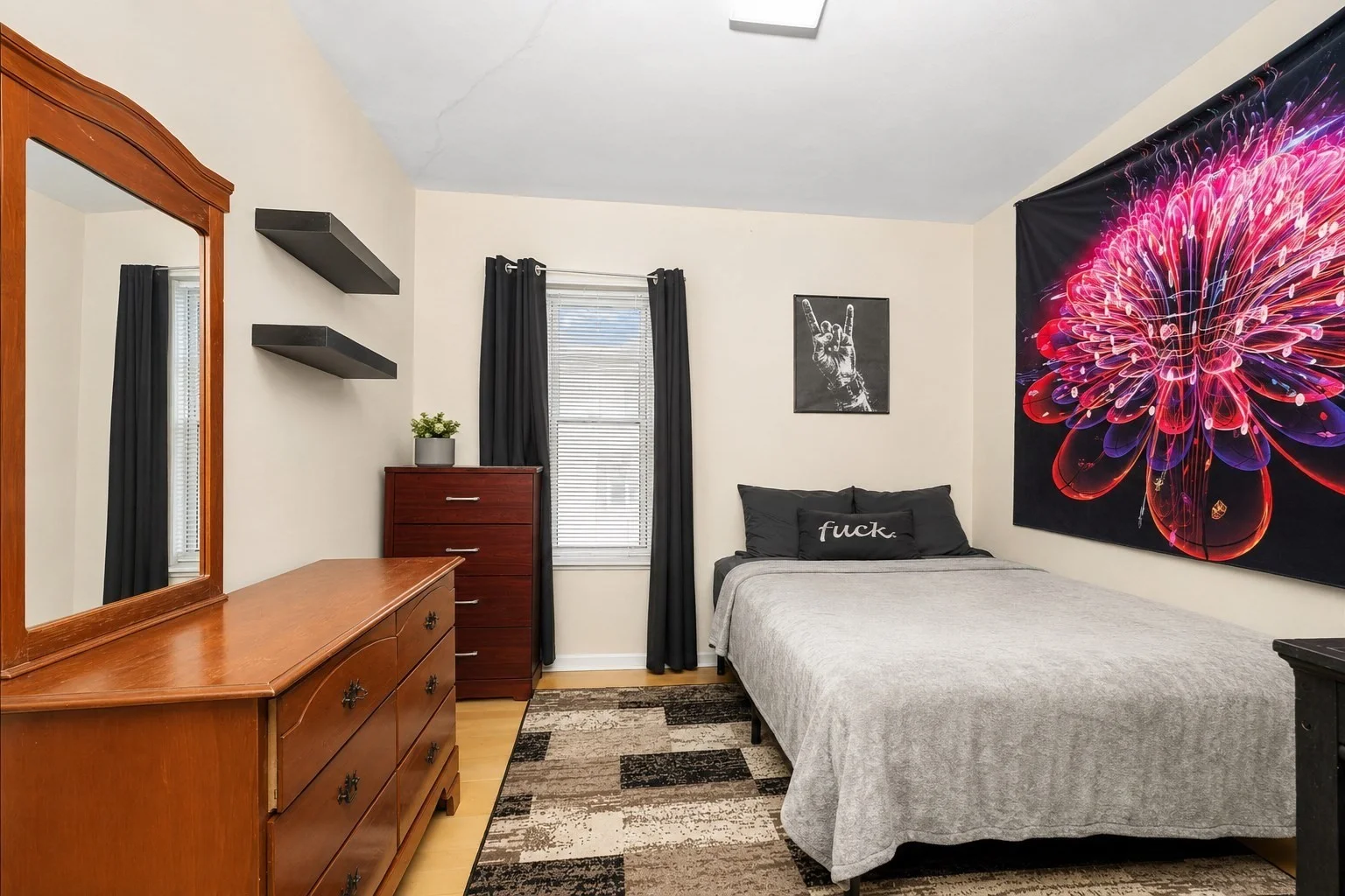 3 bed, 1 bath apartment for rent at 60 Esther St Unit 3, Worcester — photo 15 of 19