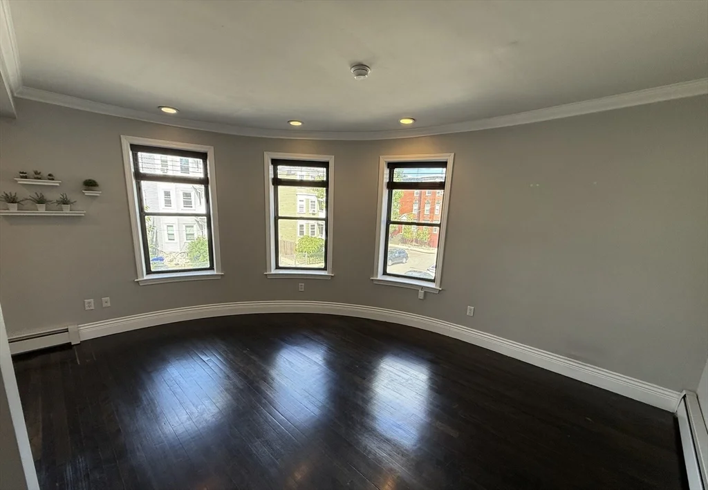 3 bed, 1 bath apartment for rent at 60 Florida St Unit 2, Dorchester — photo 4 of 21