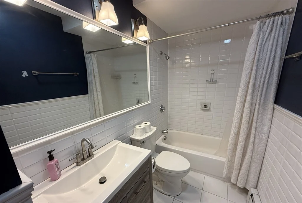 3 bed, 1 bath apartment for rent at 60 Florida St Unit 2, Dorchester — photo 12 of 21
