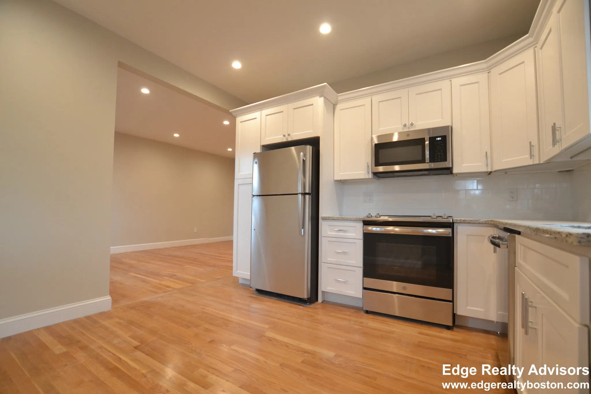 3 bed, 2 bath apartment for rent at 60 Foster St Unit 2, Brighton — photo 3 of 12