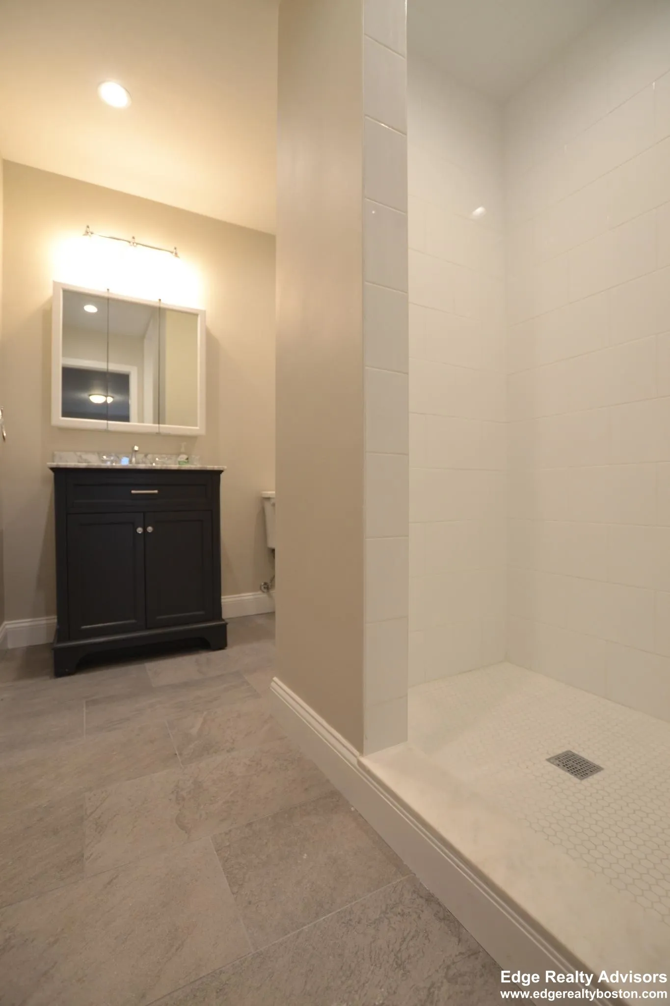 3 bed, 2 bath apartment for rent at 60 Foster St Unit 2, Brighton — photo 5 of 12