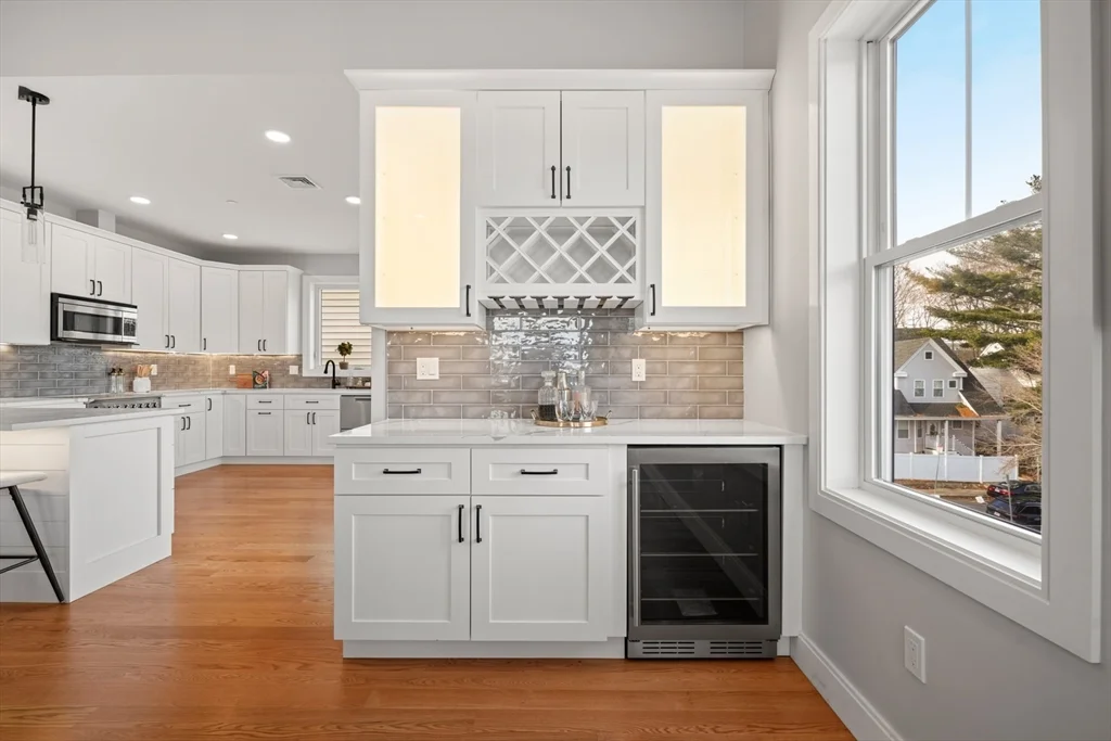 3 bed, 2 bath apartment for rent at 60 Fuller St Unit 5, Dorchester — photo 10 of 32