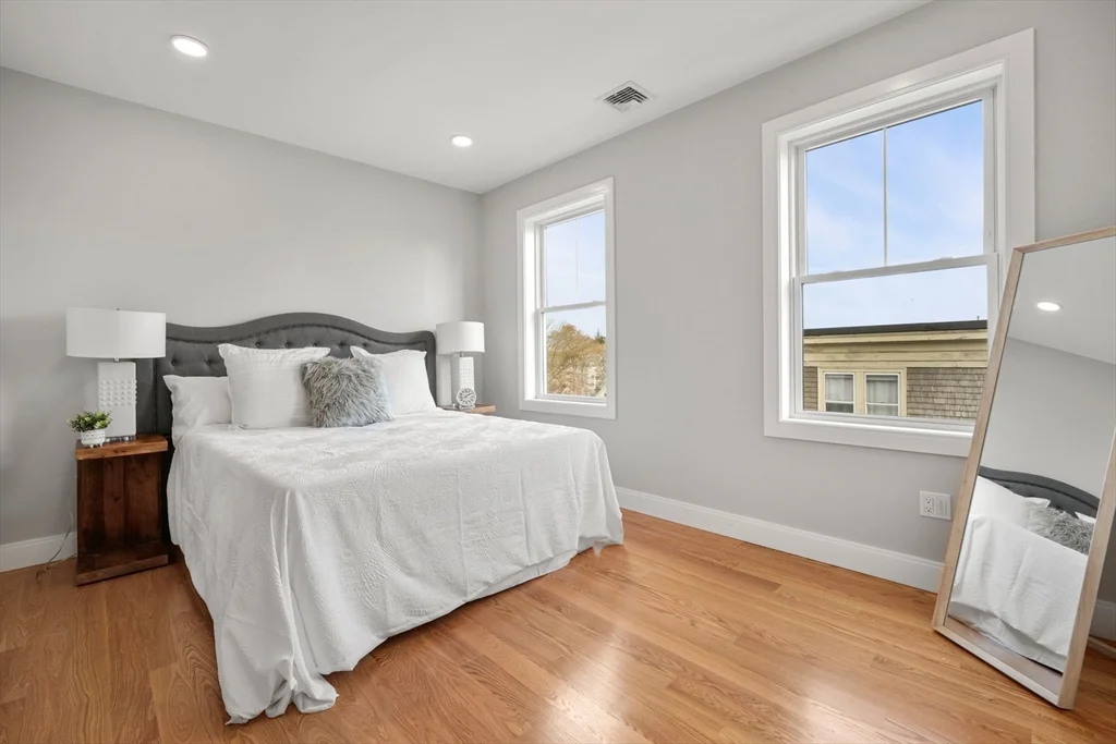 3 bed, 2 bath apartment for rent at 60 Fuller St Unit 5, Dorchester — photo 19 of 32