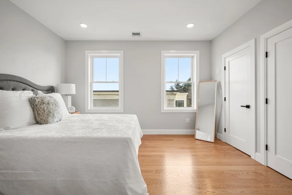 3 bed, 2 bath apartment for rent at 60 Fuller St Unit 5, Dorchester — photo 18 of 32