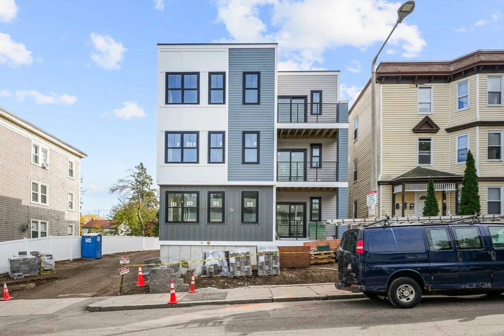 3 bed, 2 bath apartment for rent at 60 Fuller St Unit 5, Dorchester — photo 31 of 32