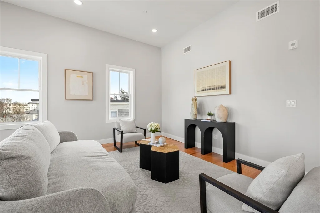 3 bed, 2 bath apartment for rent at 60 Fuller St Unit 5, Dorchester — photo 27 of 32