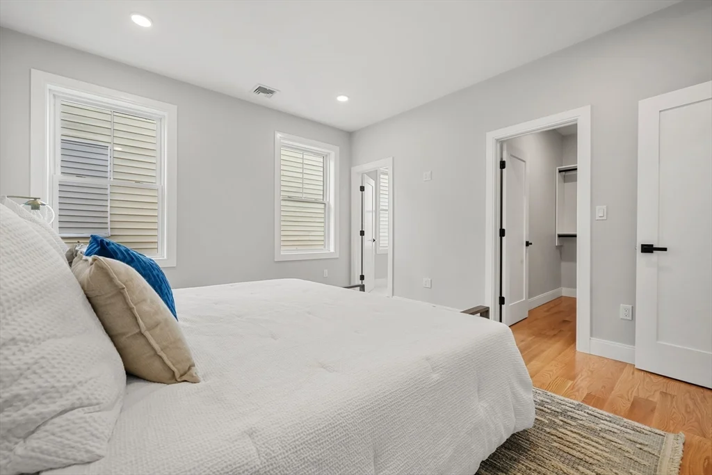 3 bed, 2 bath apartment for rent at 60 Fuller St Unit 5, Dorchester — photo 14 of 32